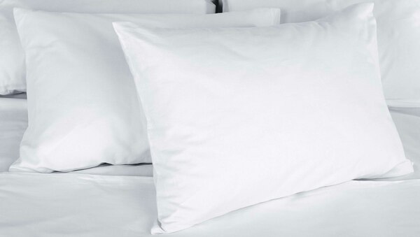 1 Queen Bed Non-Smoking Photo 3